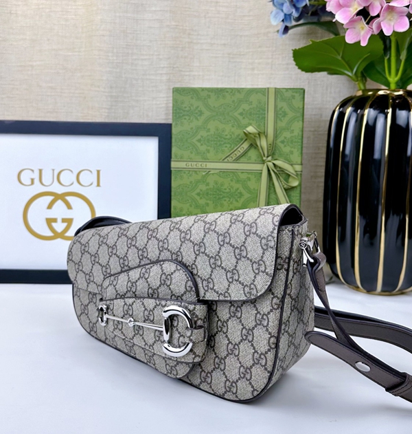 激安グッチバッグコピー側面デザイン